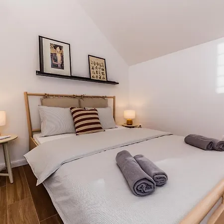 アパート Maestral