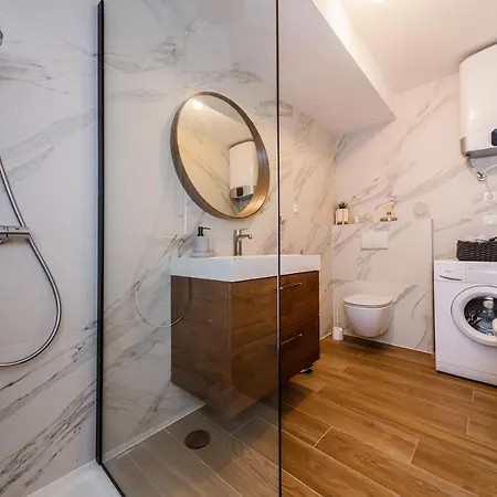 アパート Maestral